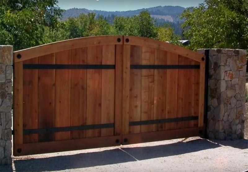 Rustic gate design